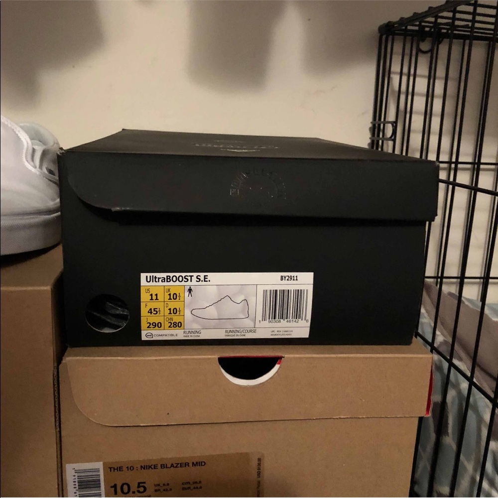 Ultraboost SnS x Social Status collab - Picture 7 of 8